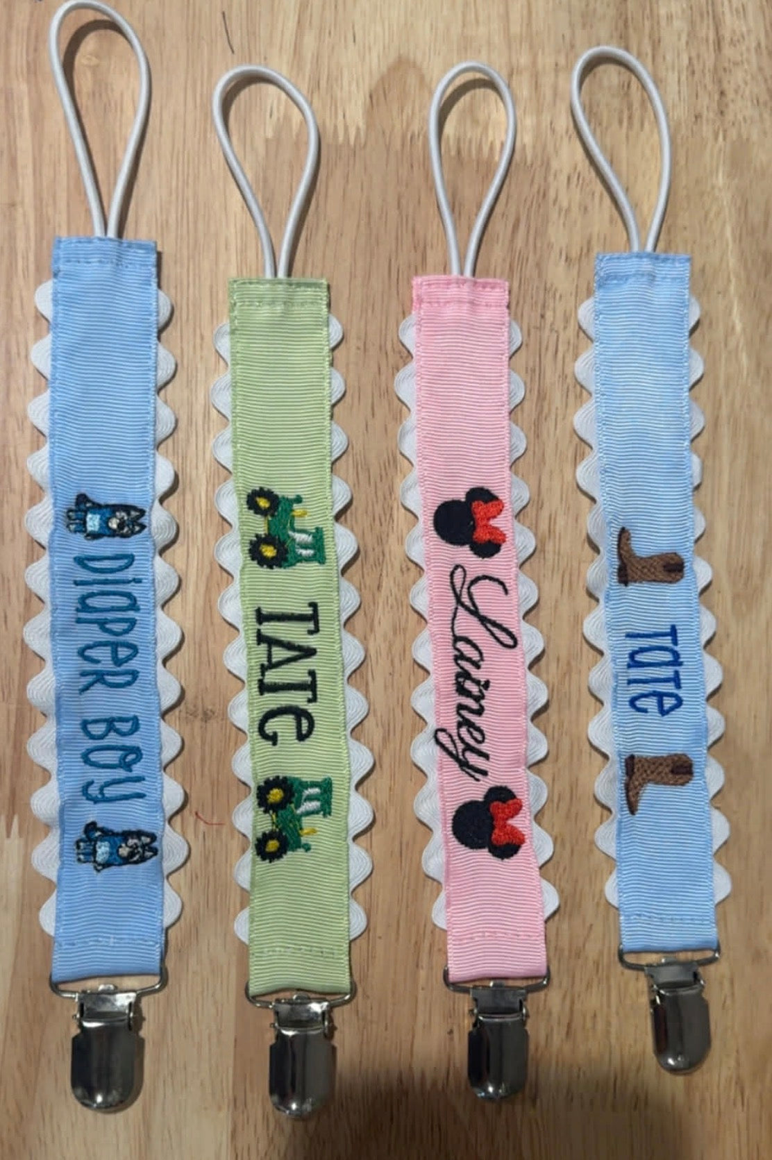 Paci Clips